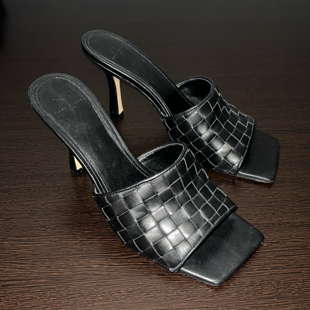 Marc Fisher Dara Heel Woven Leather Upper Size 9